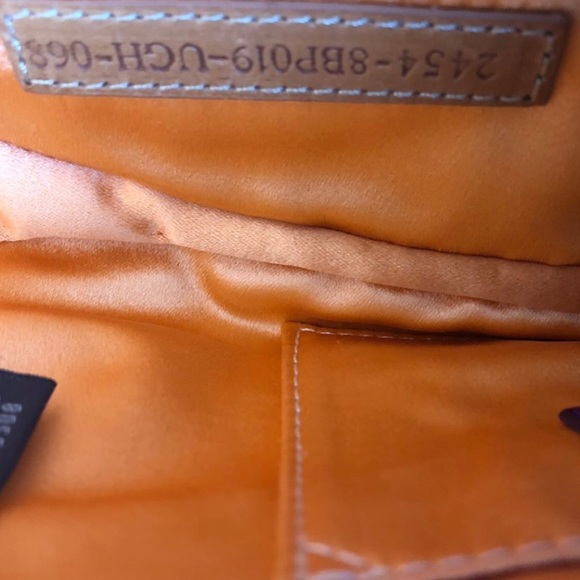 FENDI BORDERLINE OMBRÉ CLUTCH-LIKE NEW w/box. - Picture 6 of 8